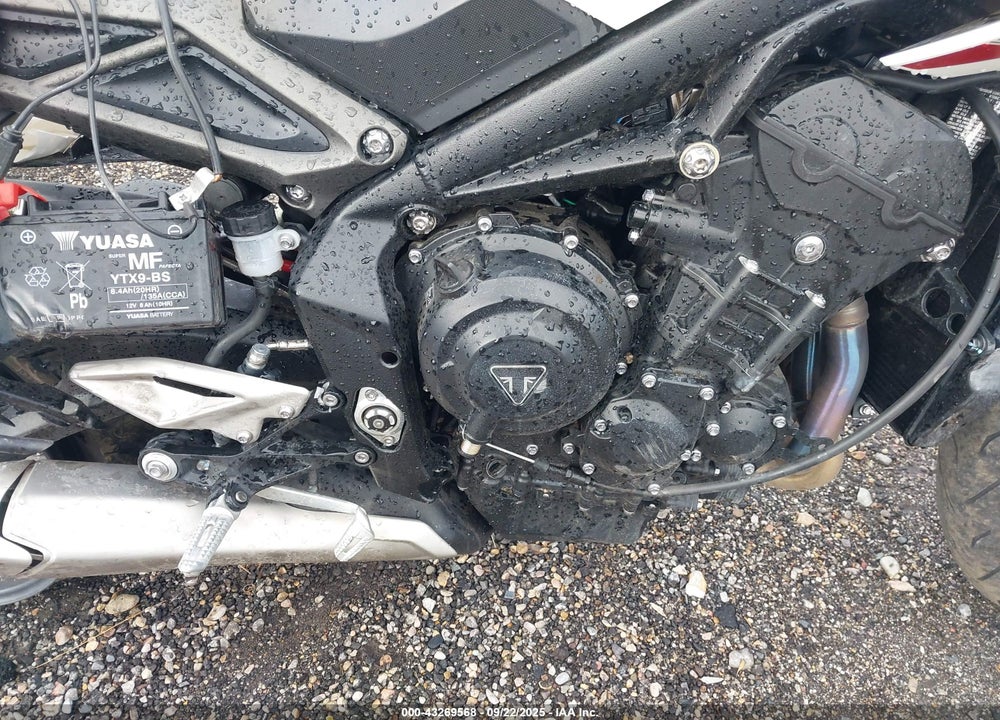 2024 TRIUMPH MOTORCYCLE STREET TRIPLE 765 R VIN: SMTA604S2RTBK0929