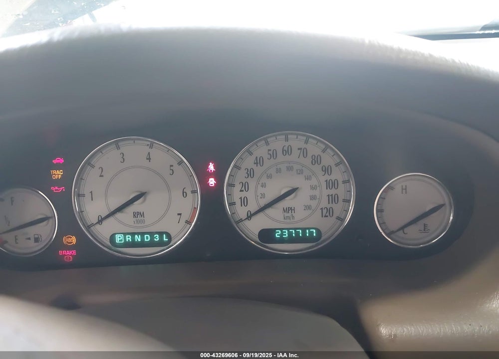 2001 CHRYSLER LHS VIN: 2C3AC56G21H518321