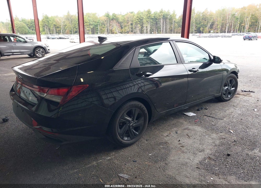 2021 HYUNDAI ELANTRA SEL VIN: KMHLS4AG0MU064883