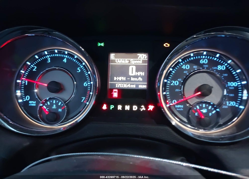 2016 CHRYSLER TOWN & COUNTRY VIN: 2C4RC1BGXGR198617