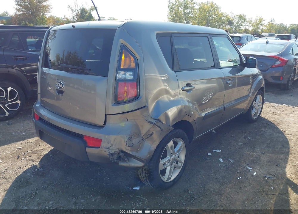 2011 KIA SOUL VIN: KNDJT2A23B7288422