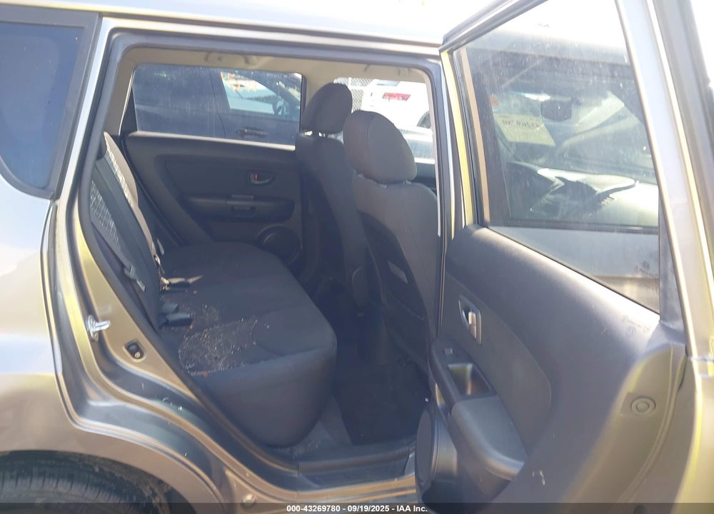 2011 KIA SOUL VIN: KNDJT2A23B7288422