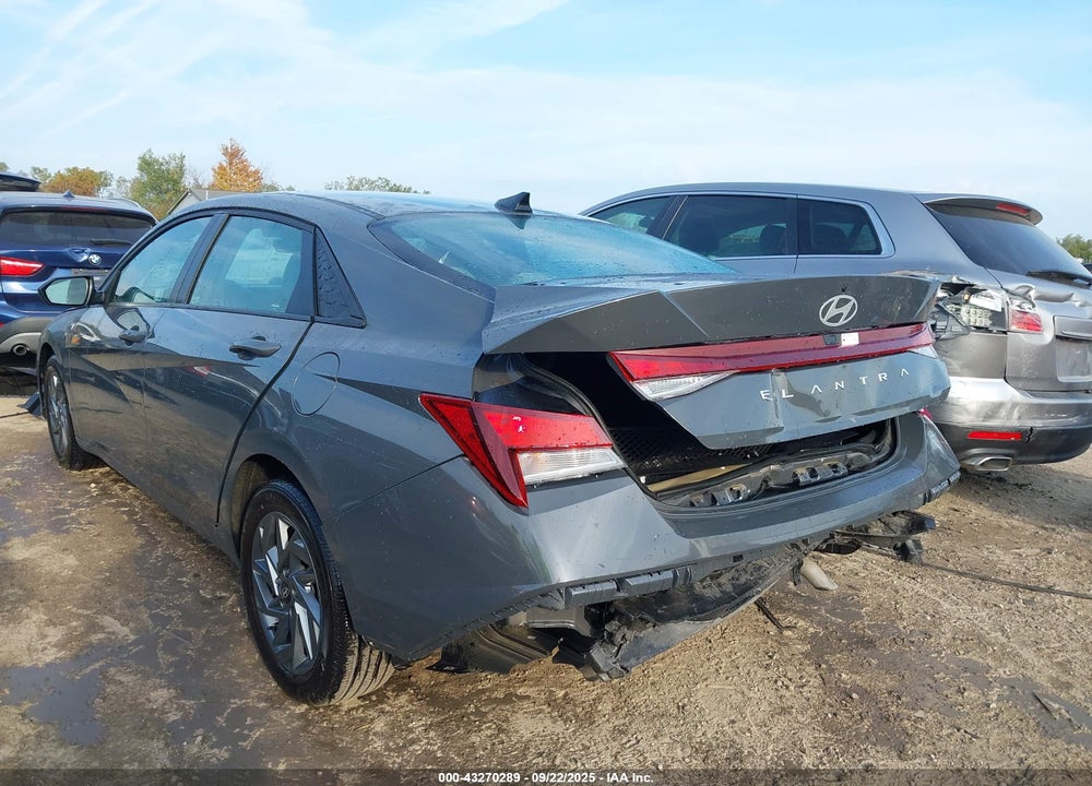 2024 HYUNDAI ELANTRA VIN: KMHLM4DG3RU819828