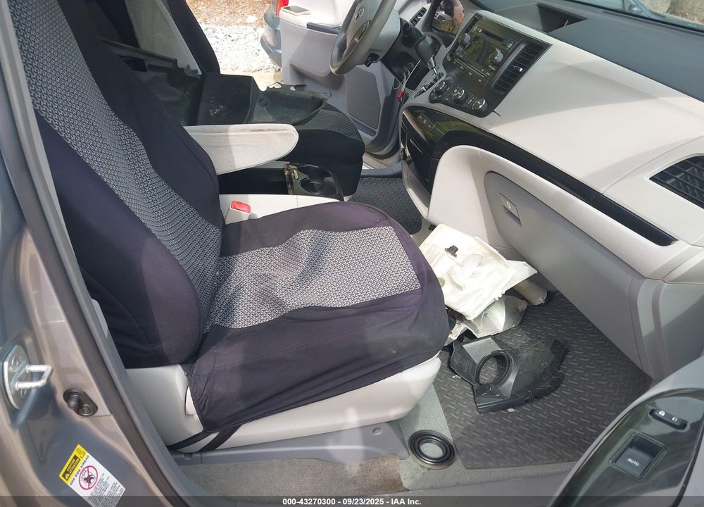 2011 TOYOTA SIENNA LE V6 VIN: 5TDKK3DC9BS172830