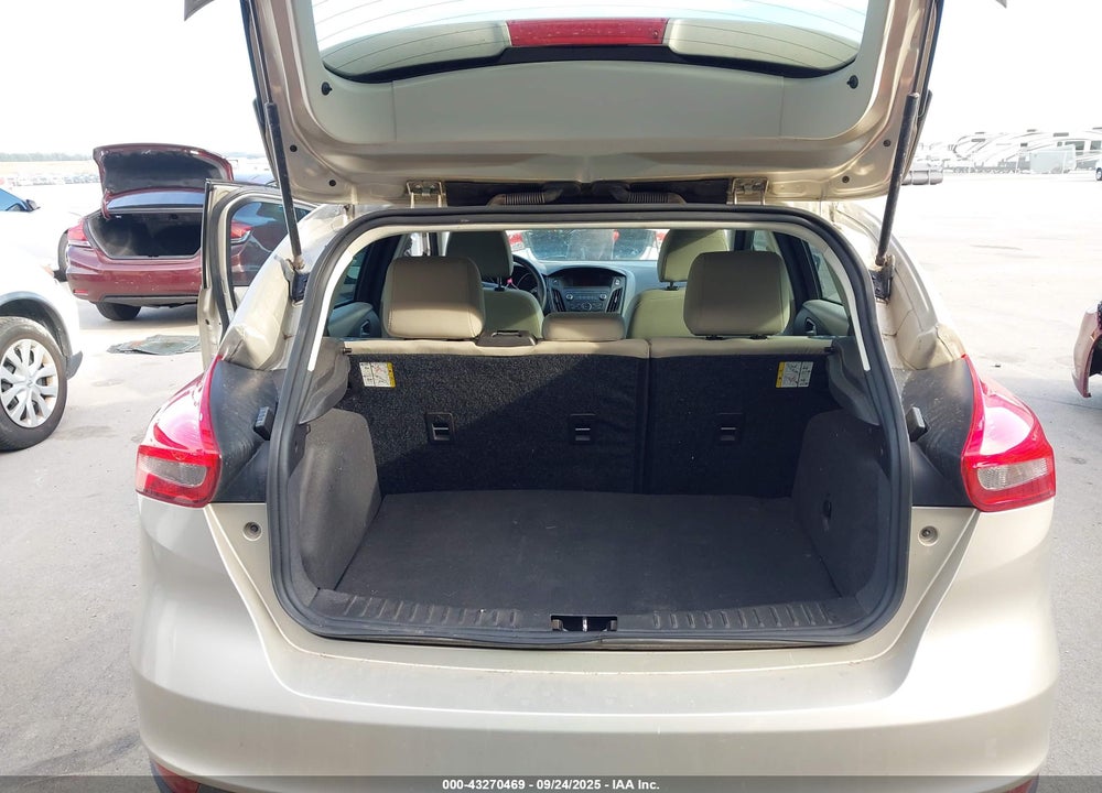 2018 FORD FOCUS VIN: 1FADP3K23JL246575