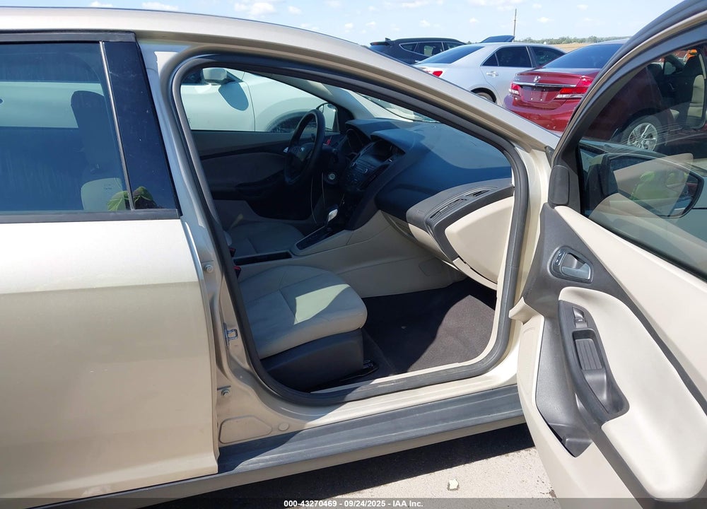 2018 FORD FOCUS VIN: 1FADP3K23JL246575