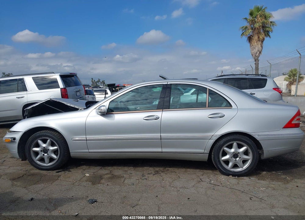 2001 MERCEDES-BENZ C 240 VIN: WDBRF61JX1F074345