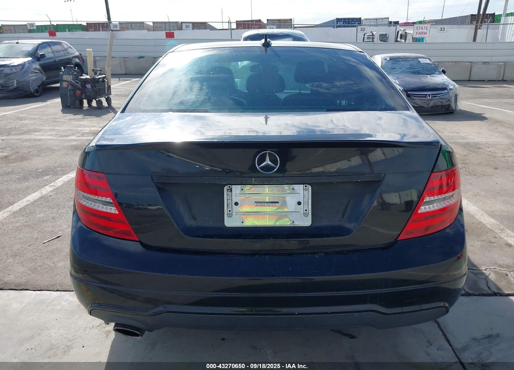 2014 MERCEDES-BENZ C CLASS VIN: WDDGF4HB4ER325155