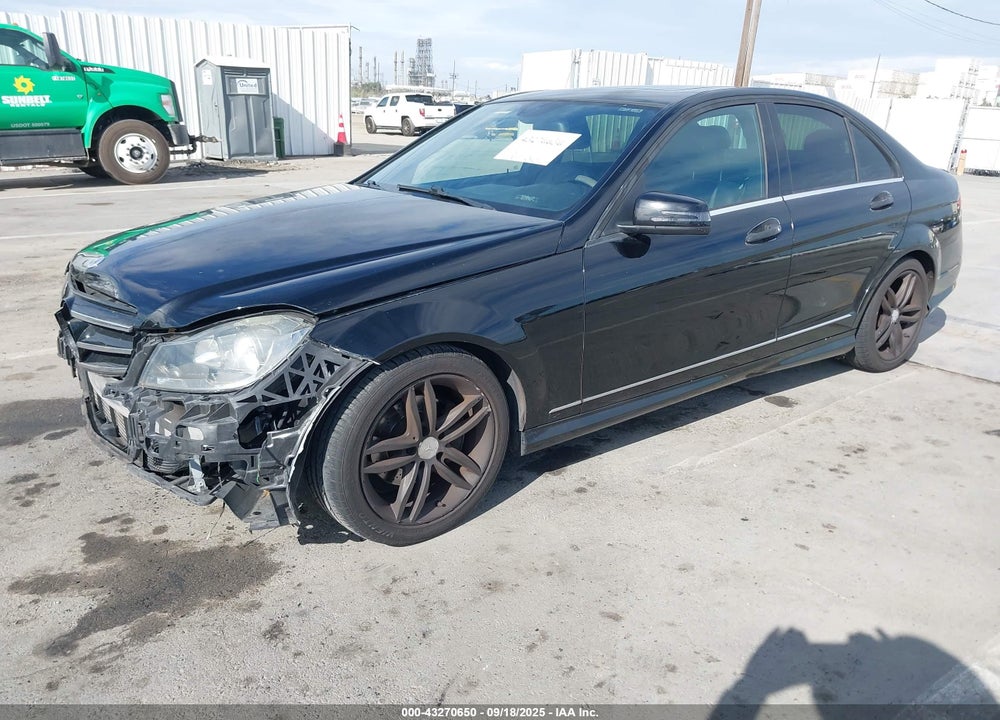 2014 MERCEDES-BENZ C CLASS VIN: WDDGF4HB4ER325155