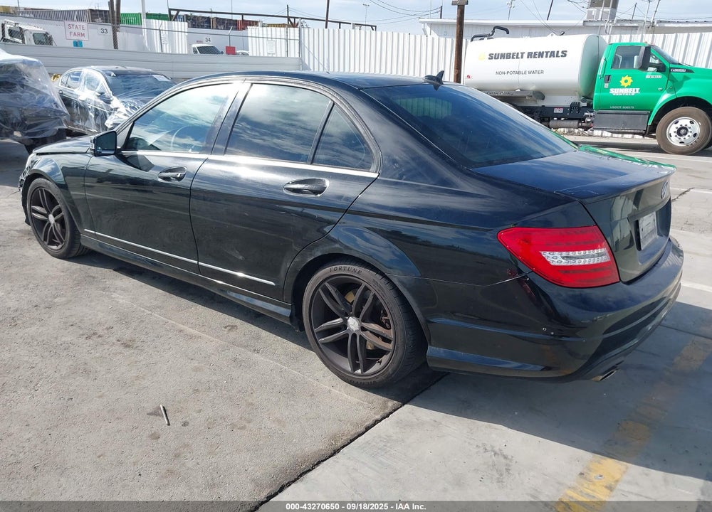2014 MERCEDES-BENZ C CLASS VIN: WDDGF4HB4ER325155
