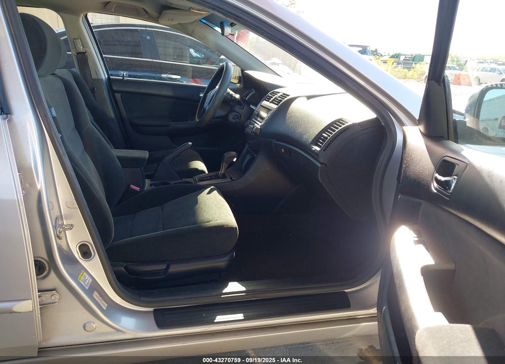 2007 HONDA ACCORD 2.4 EX VIN: 1HGCM567X7A031247