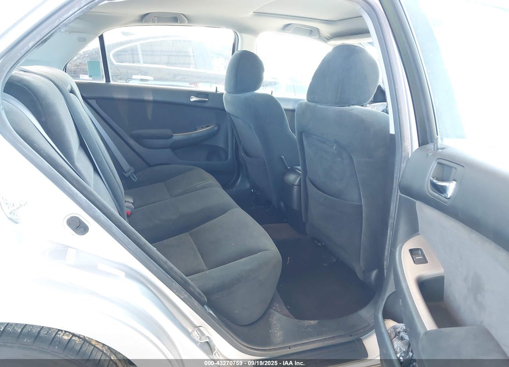 2007 HONDA ACCORD 2.4 EX VIN: 1HGCM567X7A031247