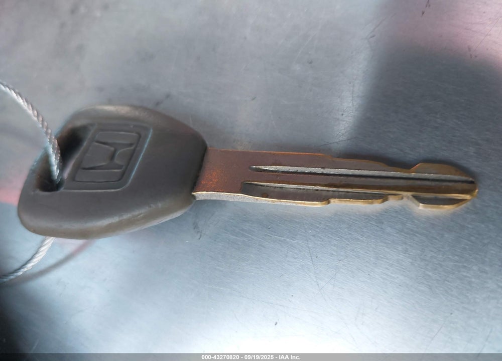 2002 HONDA ACCORD 2.3 VP VIN: 1HGCF866X2A059349