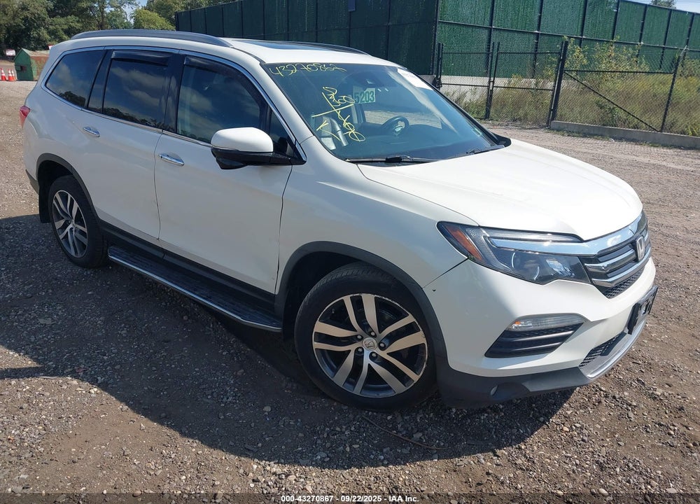2017 HONDA PILOT TOURING VIN: 5FNYF6H94HB054194