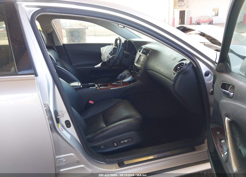 2007 LEXUS IS 350 VIN: JTHBE262772008835