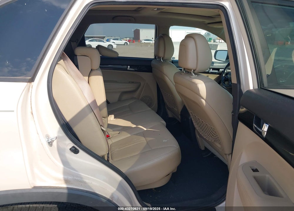 2011 KIA SORENTO VIN: 5XYKU4A25BG034498