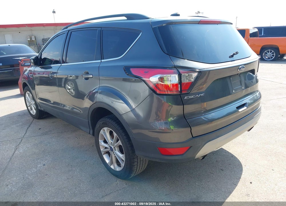 2018 FORD ESCAPE SE VIN: 1FMCU9GDXJUB45485