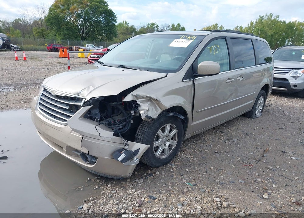 2009 CHRYSLER TOWN & COUNTRY VIN: 2A8HR541X9R591104