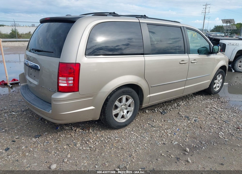 2009 CHRYSLER TOWN & COUNTRY VIN: 2A8HR541X9R591104