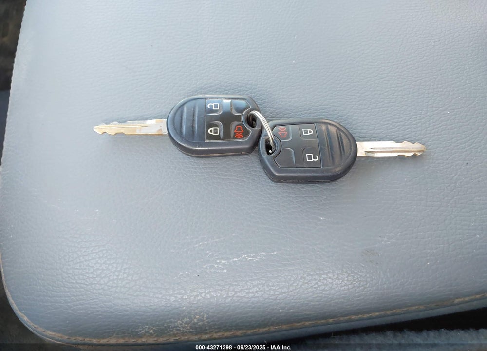 2015 FORD F-250 XL VIN: 1FT7W2B64FEB20700
