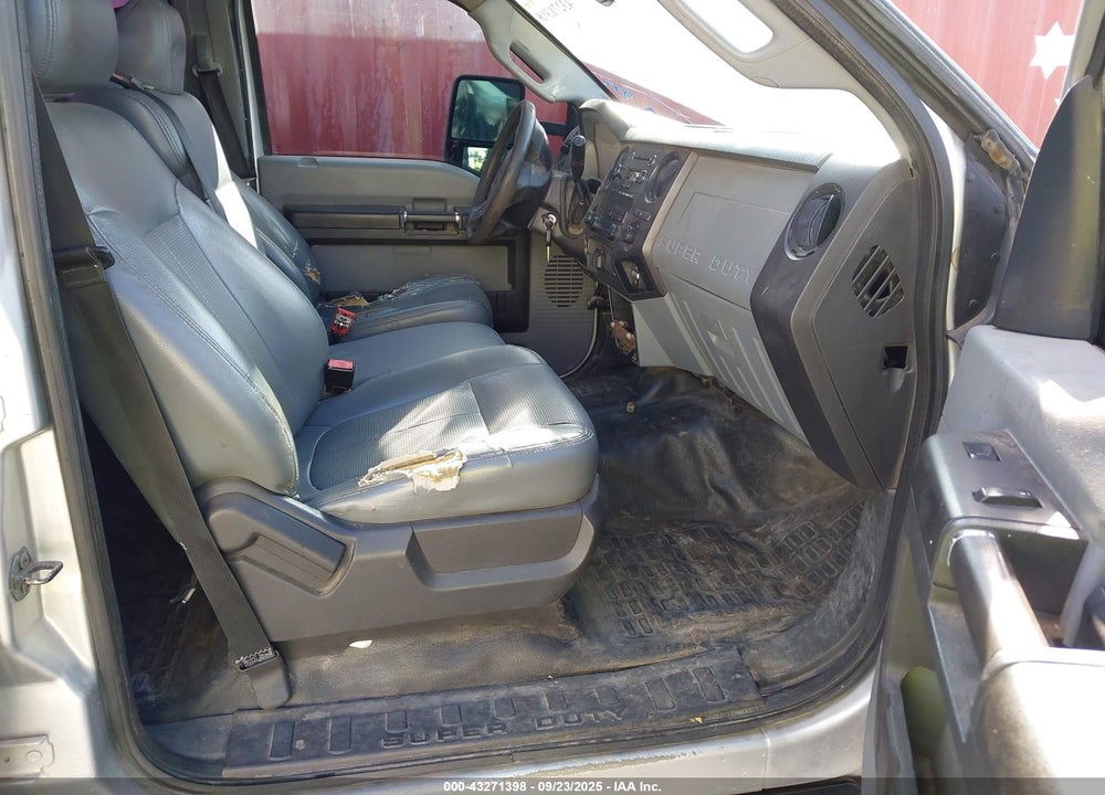 2015 FORD F-250 XL VIN: 1FT7W2B64FEB20700