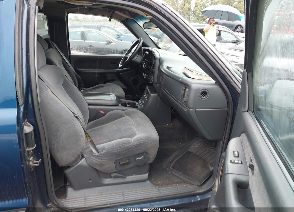 2001 CHEVROLET SILVERADO 1500 LS VIN: 1GCEK19T51E176744