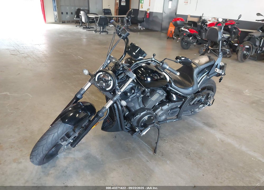 2015 YAMAHA XVS1300 CU VIN: JYAVP33E1FA012022