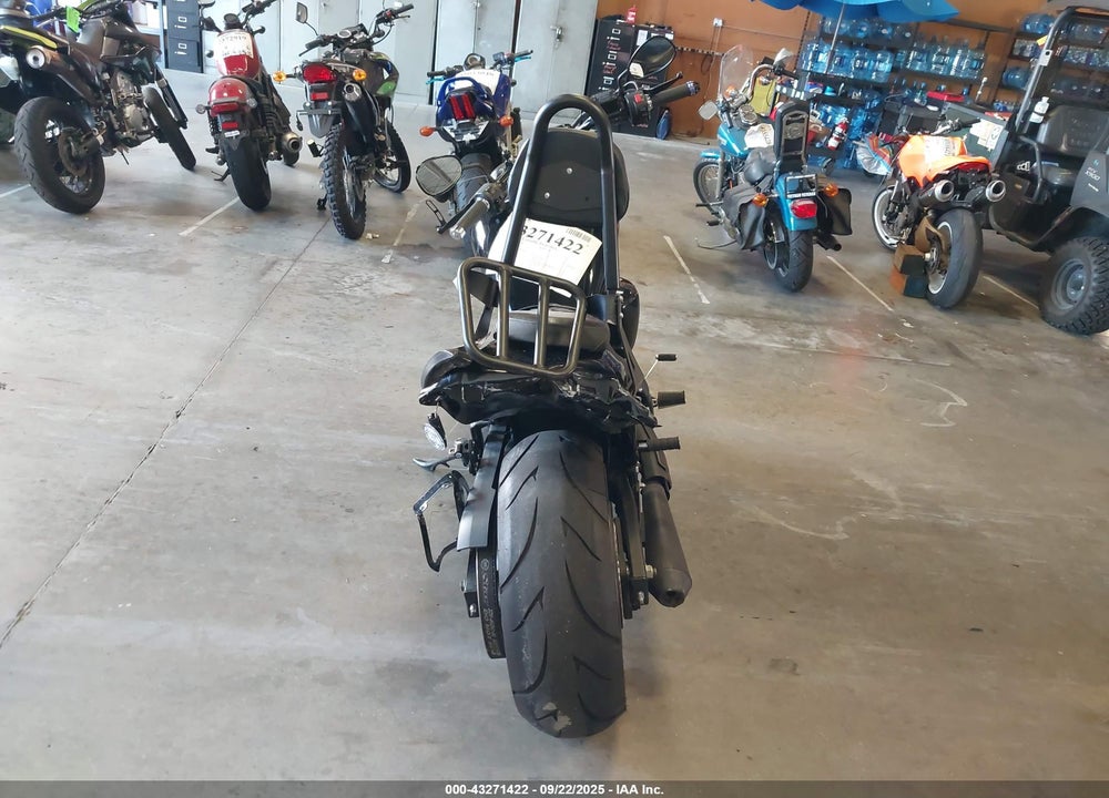 2015 YAMAHA XVS1300 CU VIN: JYAVP33E1FA012022