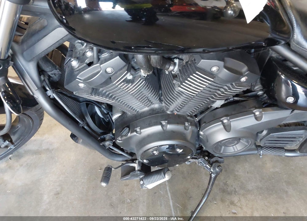 2015 YAMAHA XVS1300 CU VIN: JYAVP33E1FA012022