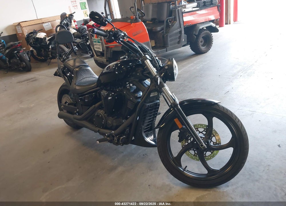 2015 YAMAHA XVS1300 CU VIN: JYAVP33E1FA012022