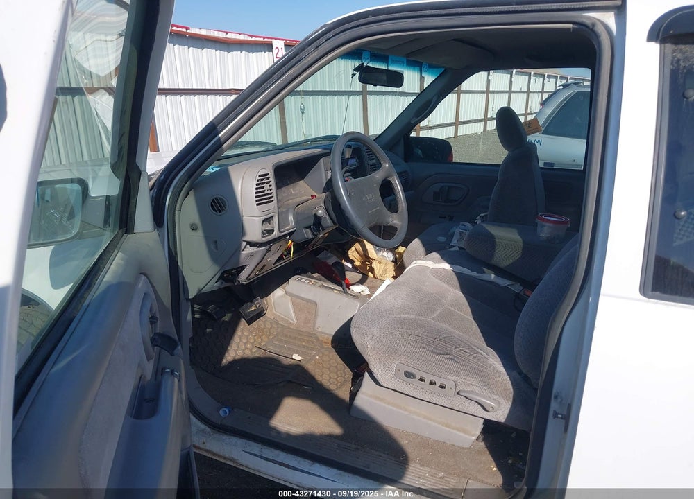 1995 GMC SIERRA K2500 VIN: 2GTFK29K3S1591968