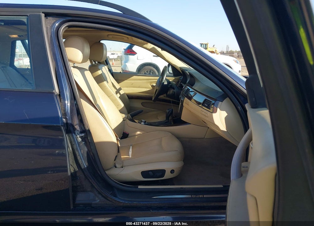 2010 BMW 3 SERIES VIN: WBAUU3C54AA541009