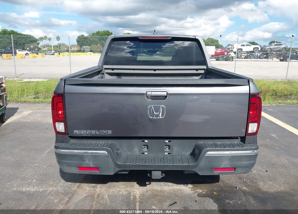 2018 HONDA RIDGELINE RTL VIN: 5FPYK2F59JB000746