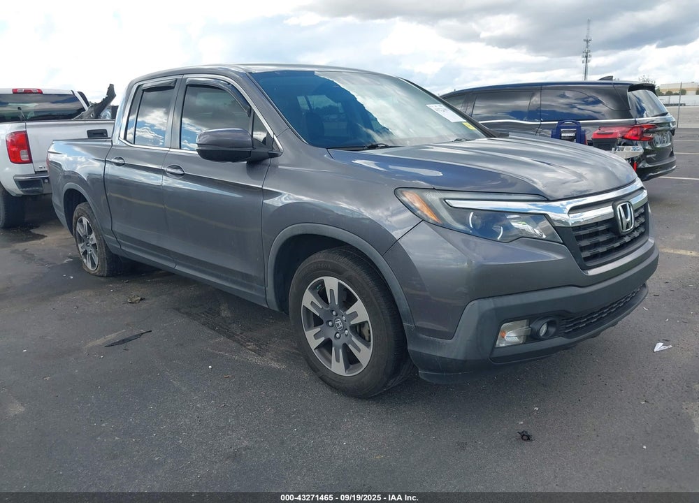 2018 HONDA RIDGELINE RTL VIN: 5FPYK2F59JB000746
