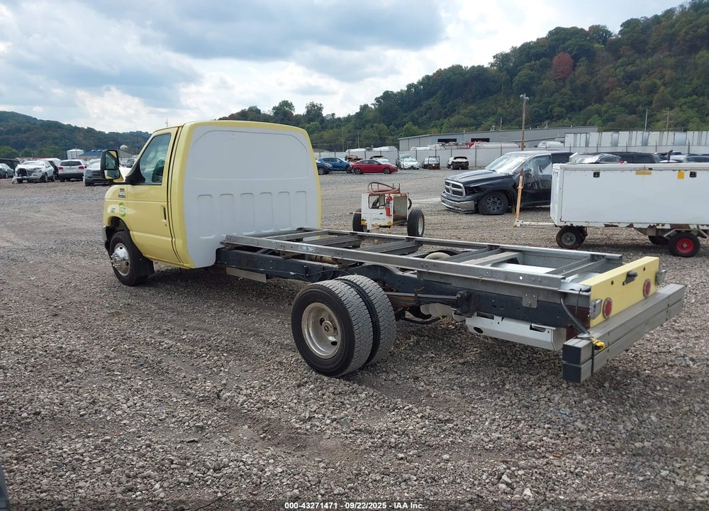 2022 FORD E-450 CUTAWAY VIN: 1FDXE4FN8NDC29242