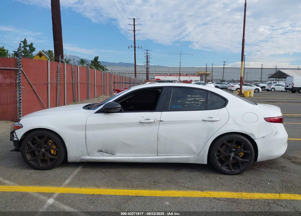 2020 ALFA ROMEO GIULIA VIN: ZARFAMANXL7636404