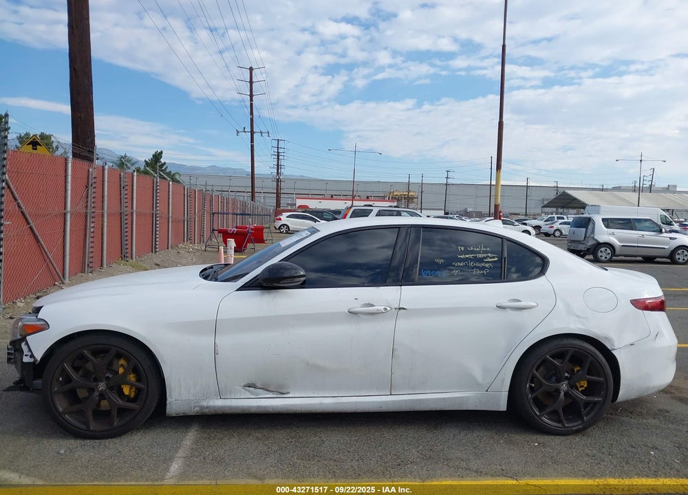 2020 ALFA ROMEO GIULIA VIN: ZARFAMANXL7636404