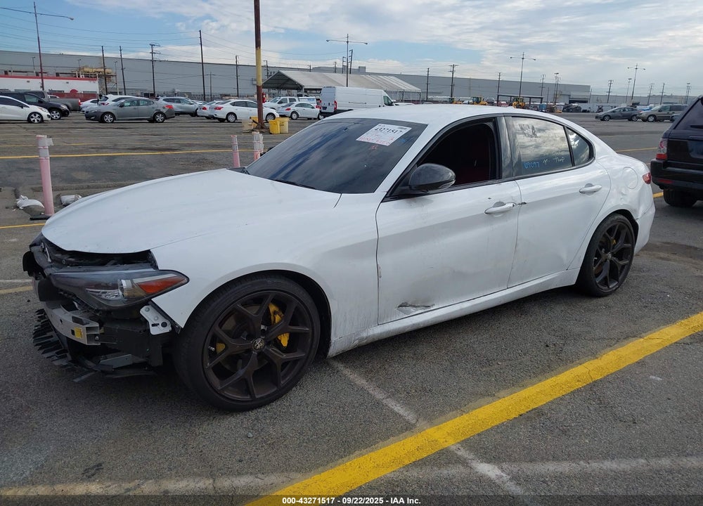 2020 ALFA ROMEO GIULIA VIN: ZARFAMANXL7636404