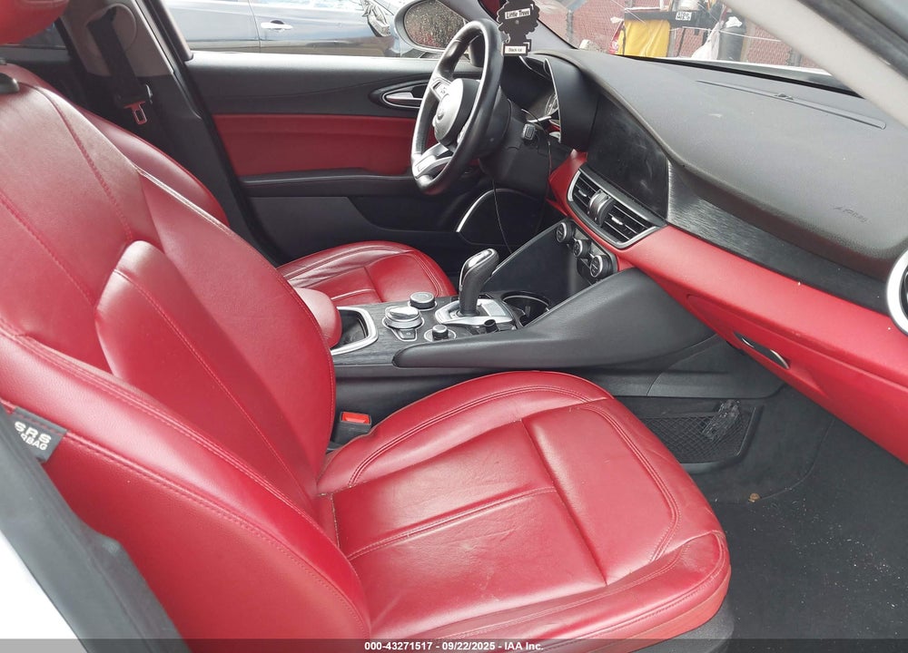 2020 ALFA ROMEO GIULIA VIN: ZARFAMANXL7636404