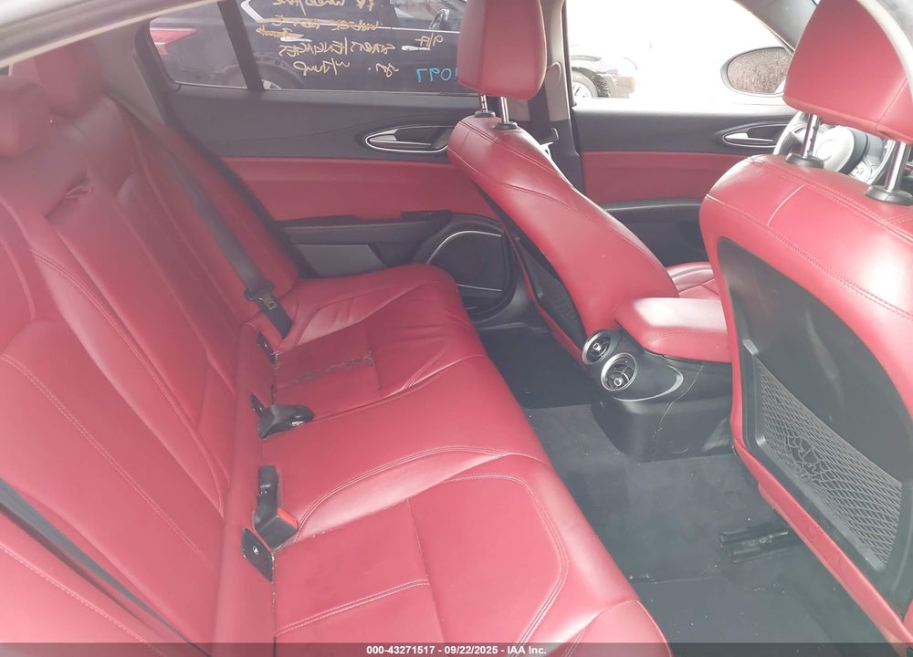 2020 ALFA ROMEO GIULIA VIN: ZARFAMANXL7636404