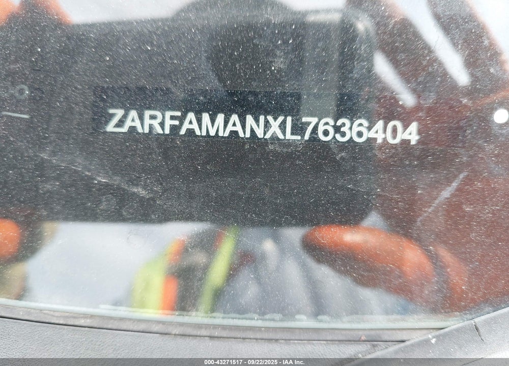 2020 ALFA ROMEO GIULIA VIN: ZARFAMANXL7636404