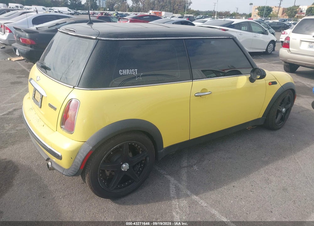 2004 MINI COOPER VIN: WMWRC33484TJ62085