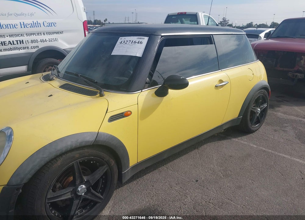 2004 MINI COOPER VIN: WMWRC33484TJ62085