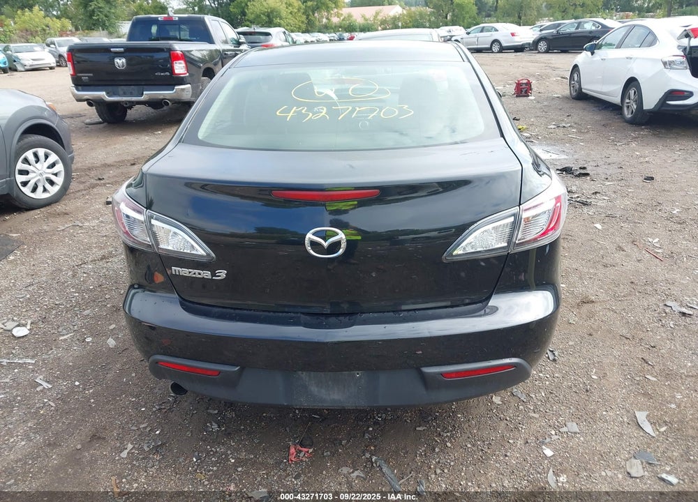 2011 MAZDA 3 VIN: JM1BL1VFXB1449878