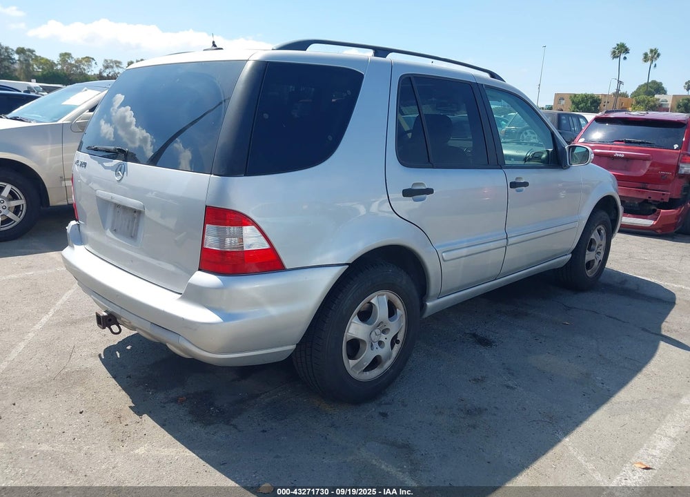 2002 MERCEDES-BENZ ML 320 VIN: 4JGAB54E22A328420