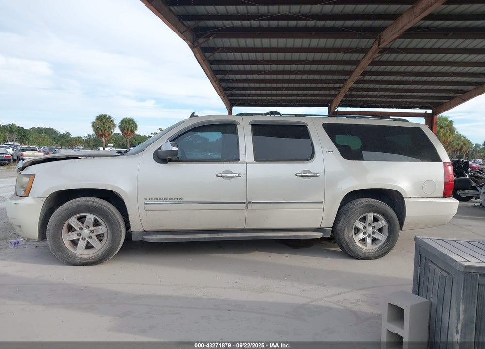 2011 CHEVROLET SUBURBAN 1500 VIN: 1GNSCKE04BR372418