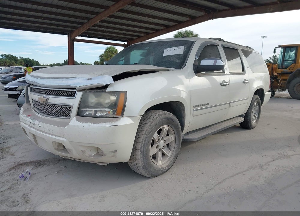 2011 CHEVROLET SUBURBAN 1500 VIN: 1GNSCKE04BR372418