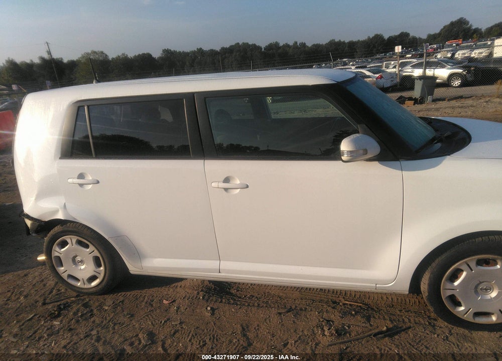 2008 TOYOTA SCION XB VIN: JTLKE50E781059186