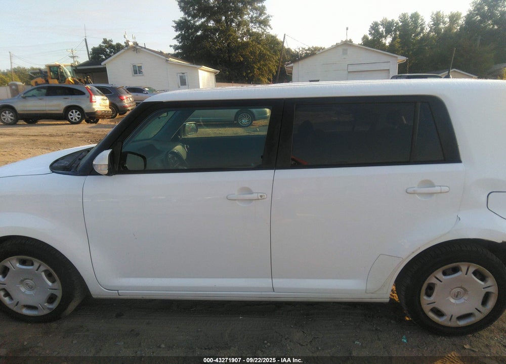 2008 TOYOTA SCION XB VIN: JTLKE50E781059186