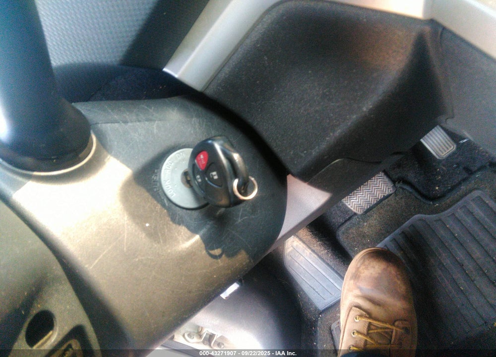 2008 TOYOTA SCION XB VIN: JTLKE50E781059186